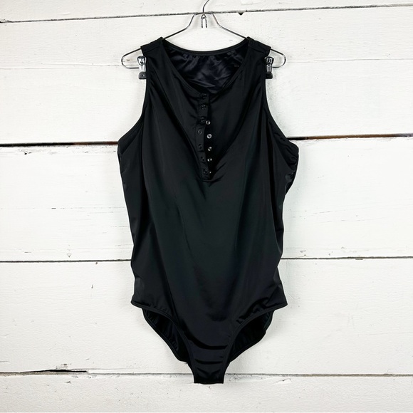 Lands end button front one piece swimsuit - Picture 2 of 4